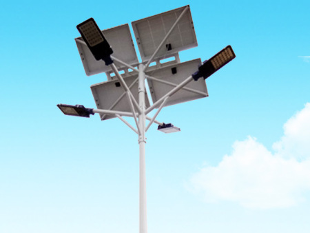 四頭太陽能路燈